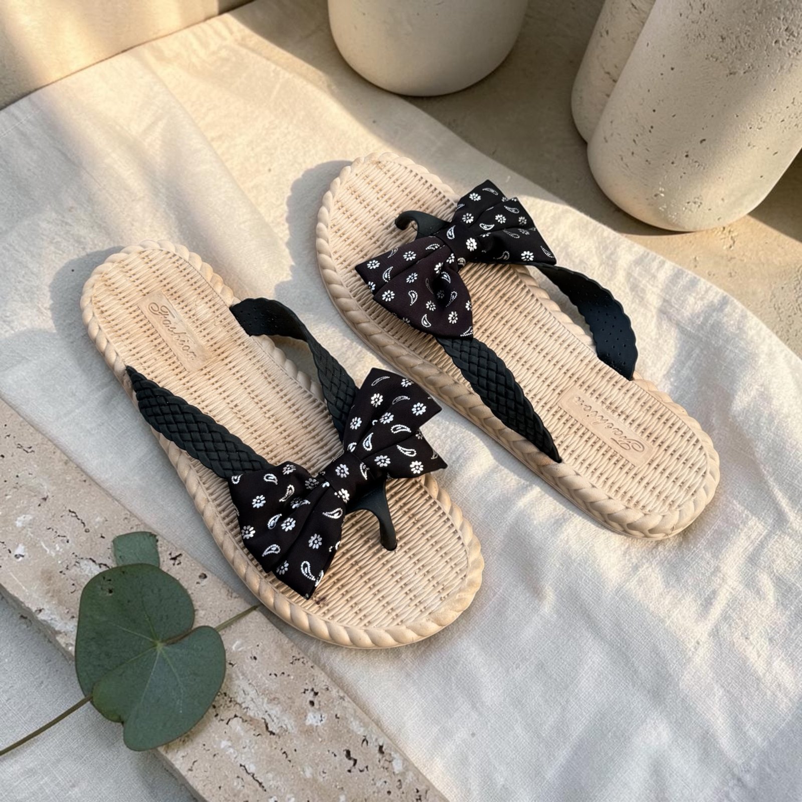 Bow Chic Flip Flop Black